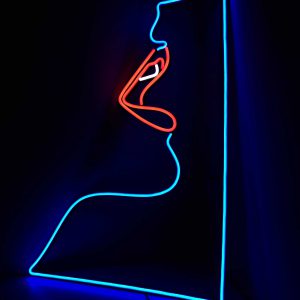 Kasvot kehyksessä - LED-Neon Classic